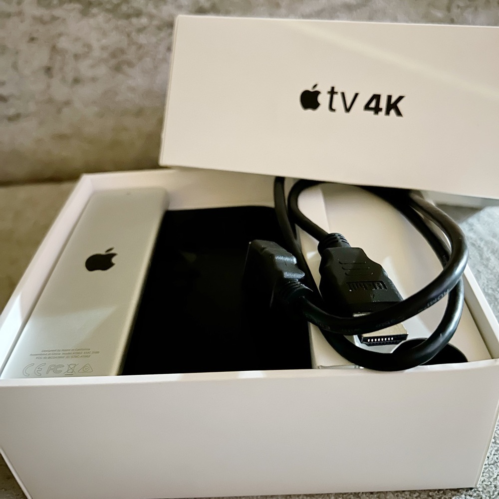{SOLD} APPLE TV 5TH GEN 4K 32 GB